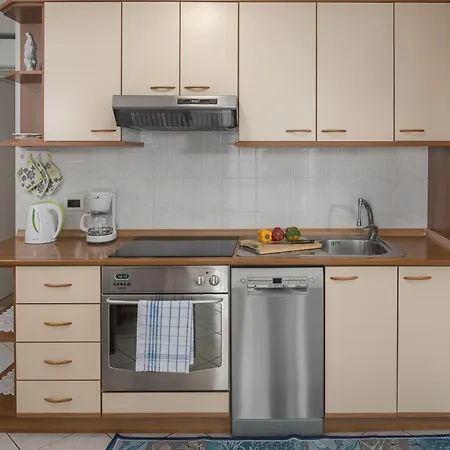 2557a Apartman Zambratija (Istria)