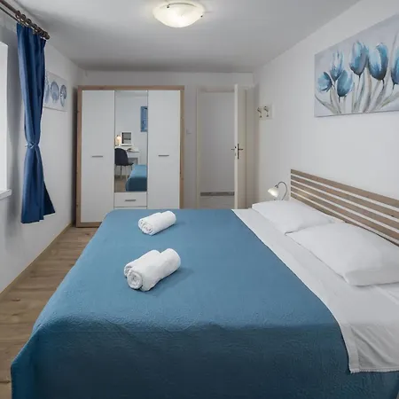 2557a * Zambratija (Istria)